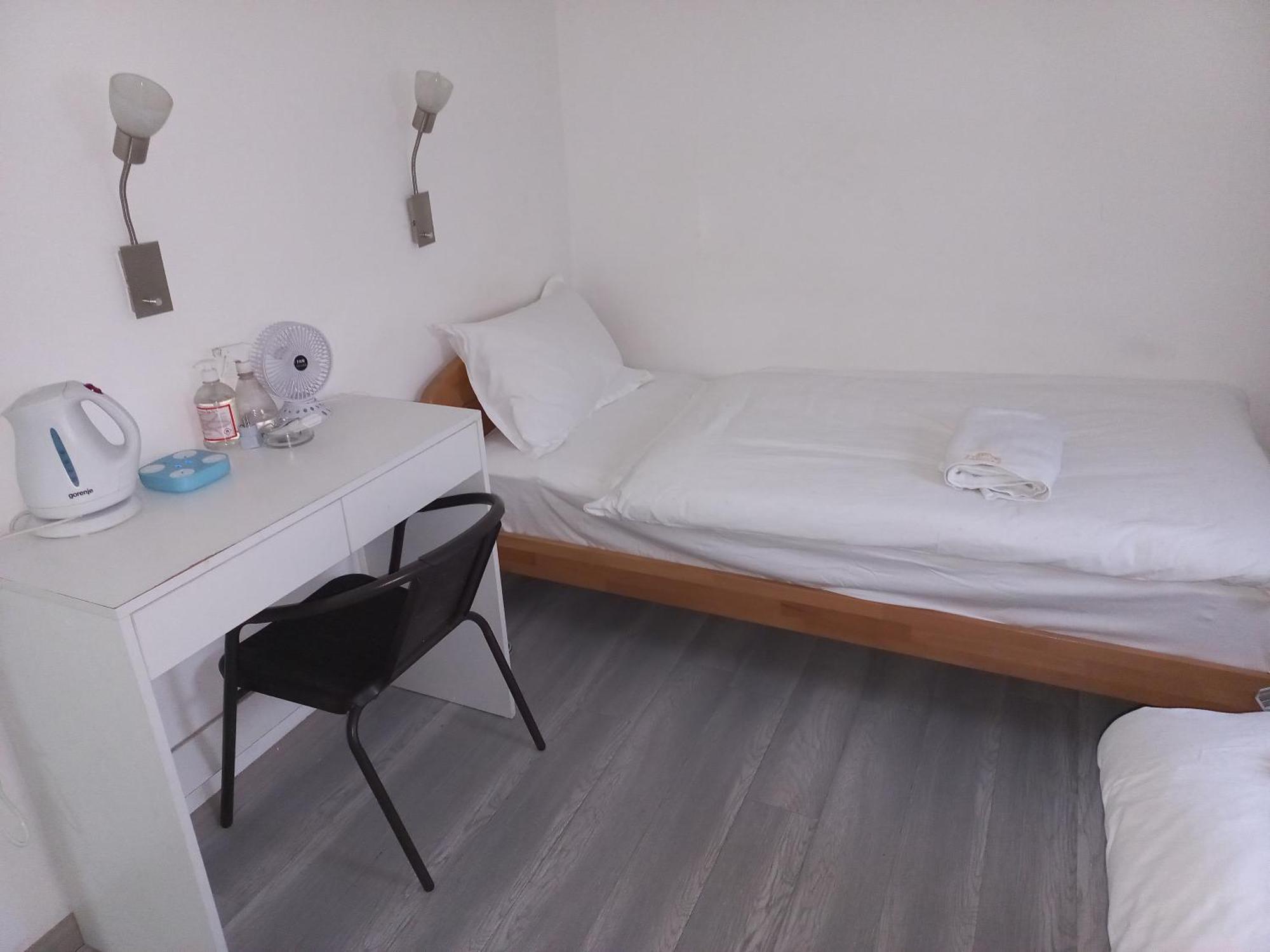 Asuka Apartmani 飞鸟客 Surčin Rom bilde